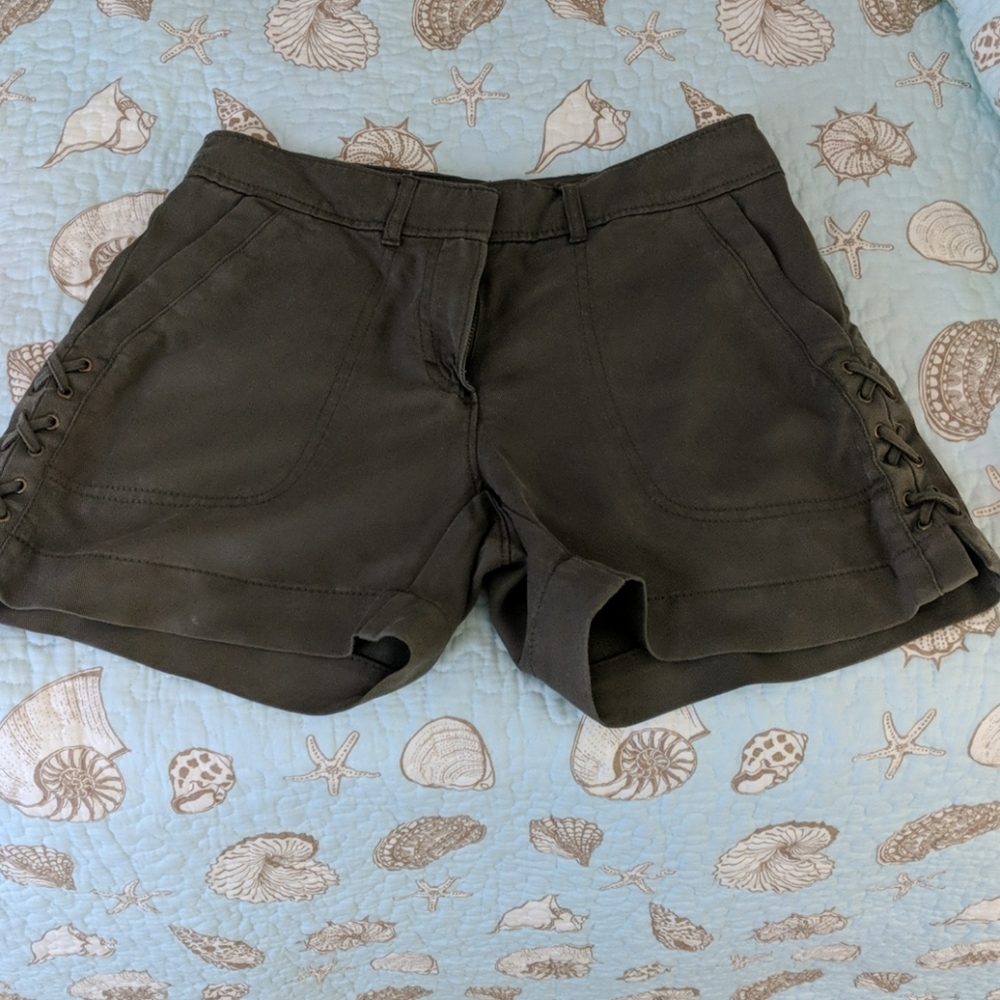 WHBM military green short